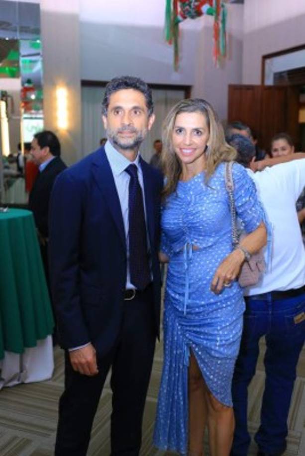 Ricardo y Vanessa Bizzarri.