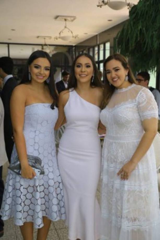 Lucía Matute, Ale Escoto y Adrianna Salgado.