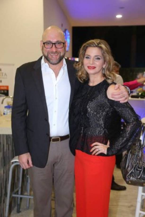 Pedro y Karla Ayala.