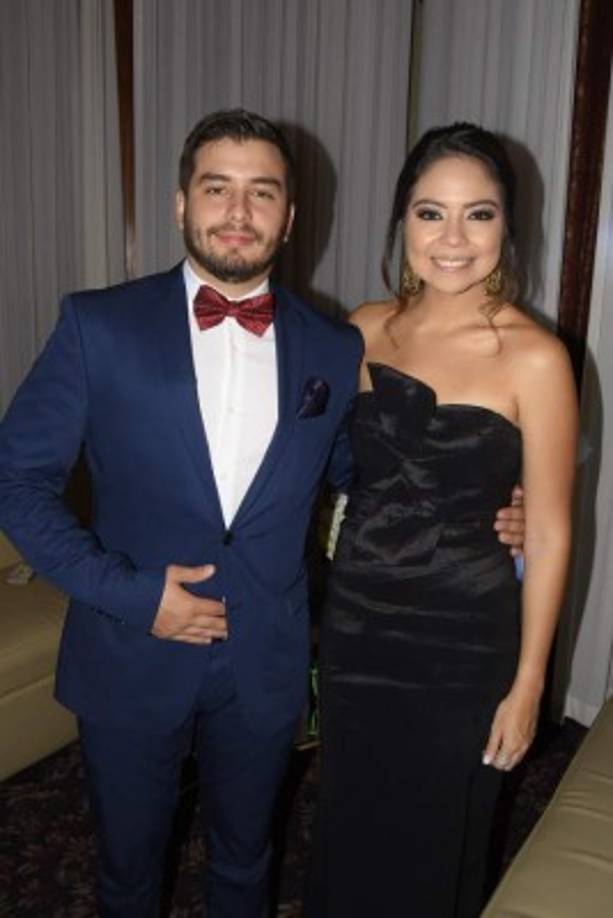 Francis Ewens y Mariana León.