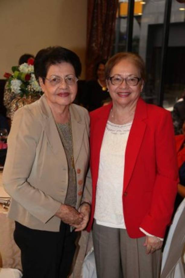 Martha y Lupita Zerón.