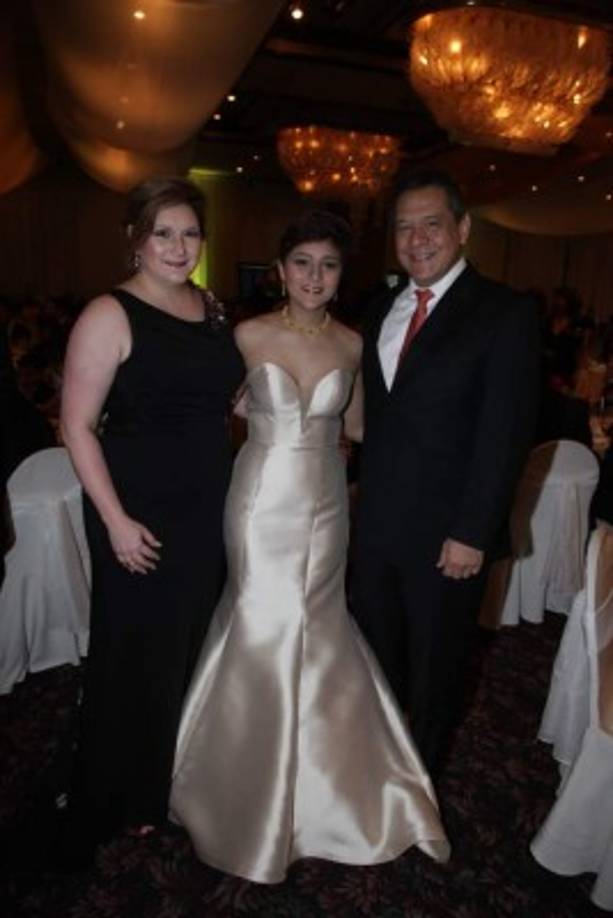 María del Rosario, Sara y Fernando Gómez.