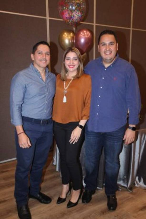 Ricardo, Karen y Daniel Alvarado.