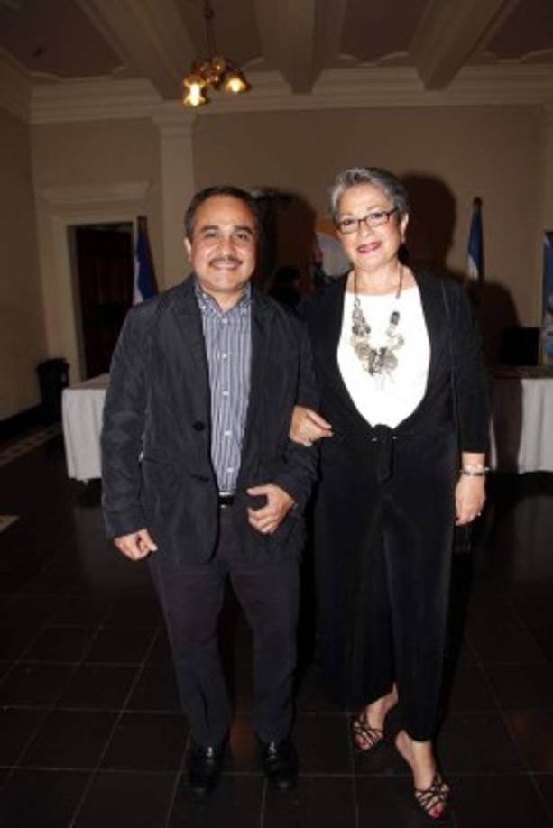Víctor Hugo Morales y Ana Arias.