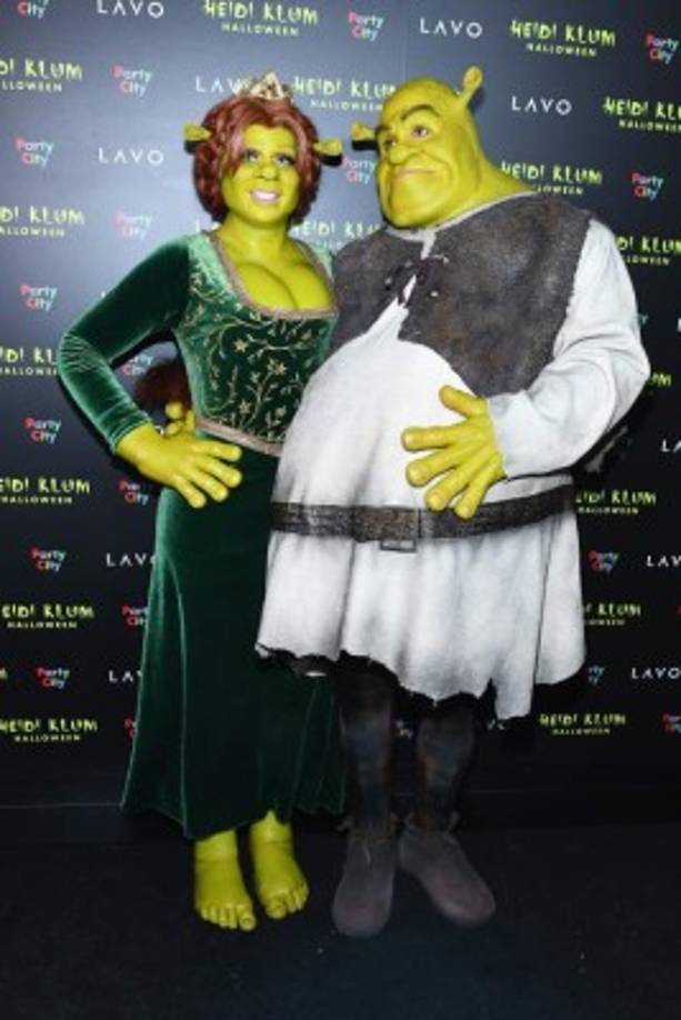 La reina de Halloween Heidi Klum y su novio Tom Kaulitz se robaron el show con un disfraz de Fiona y Shrek.