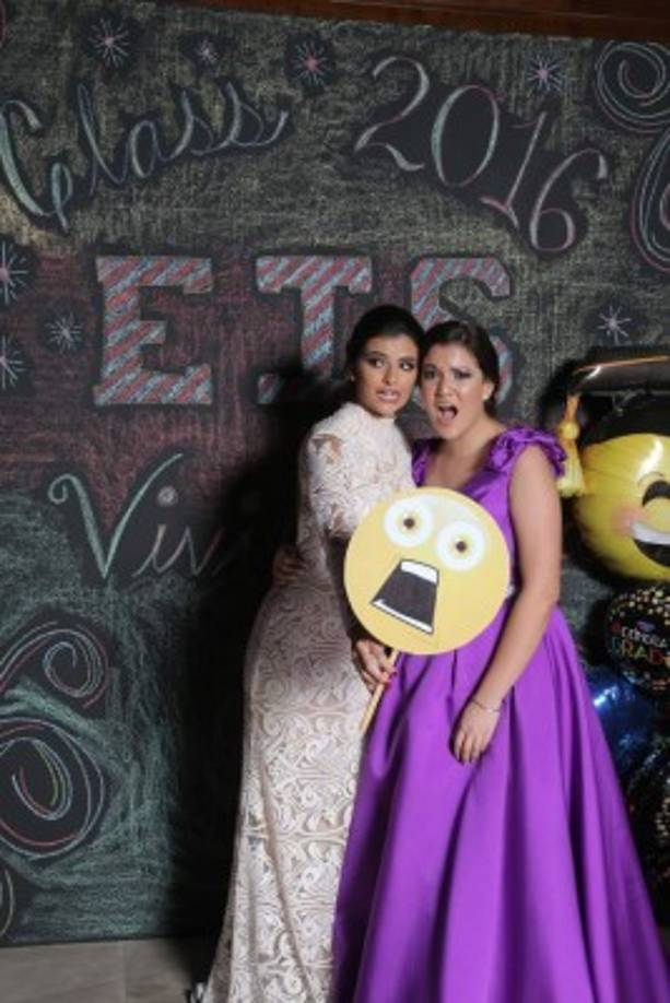 Isabella Hepburn y Valeria Delgado.