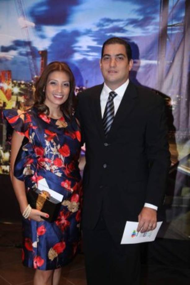 Esther y Daniel Canahuati.