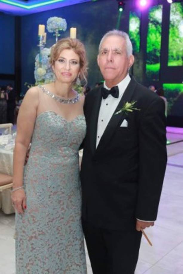 Yadira y Schucry Andonie.