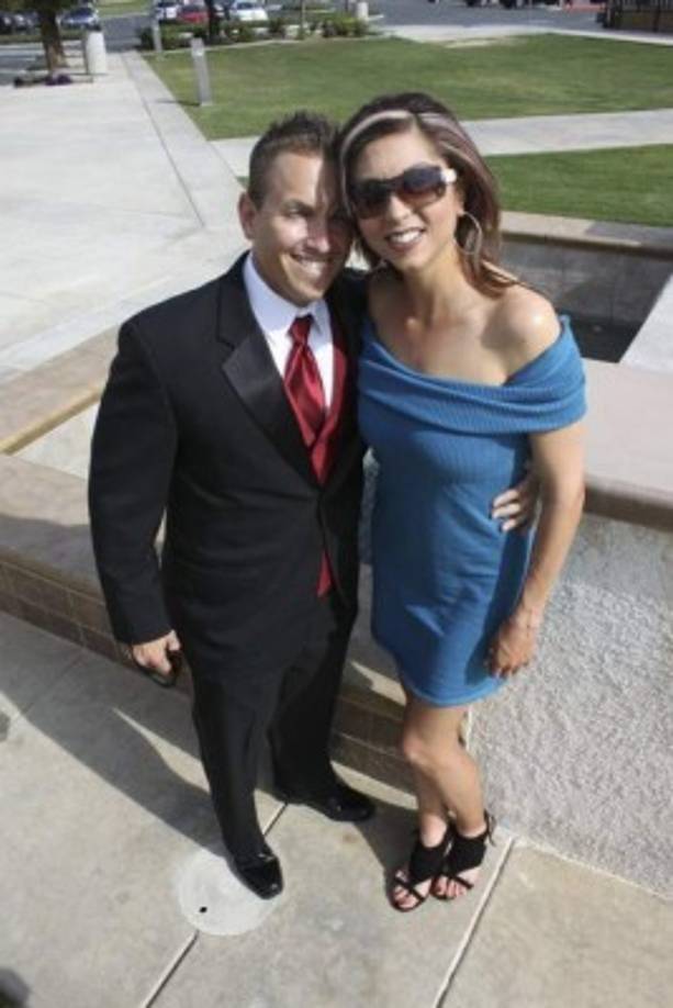 Su esposo nunca se ha separado de su lado, viajó con ella a Portugal donde ahora recibe tratamiento.