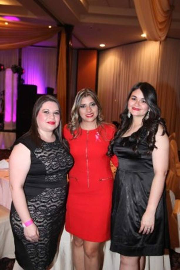 Teresa Alvarado, Denisse Villegas y Michele Flores.