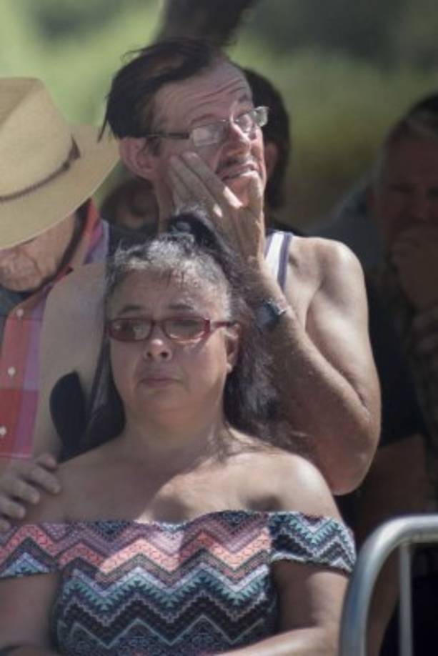 Cientos de arizonenses lloran la muerte de uno de los veteranos de guerra más queridos.