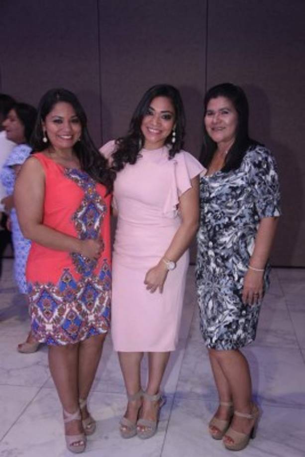 Kristy y Karime Argueta.