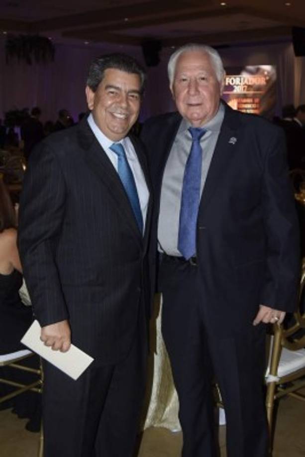 Emil Hawit y Manolo Marinakis.