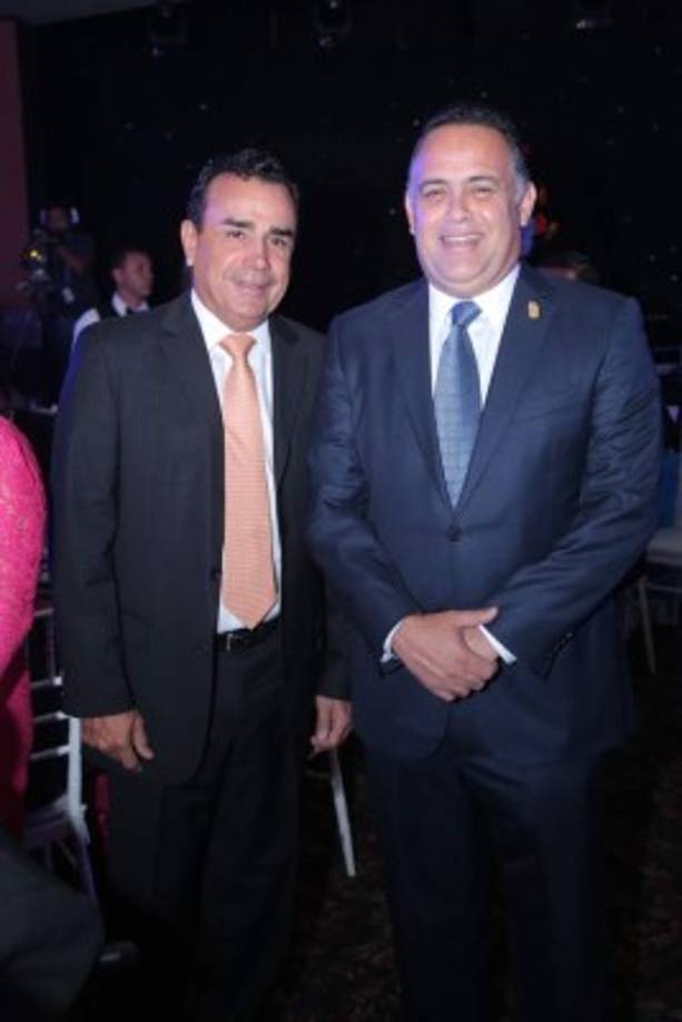 Carlos Fernández y Armando Calidonio
