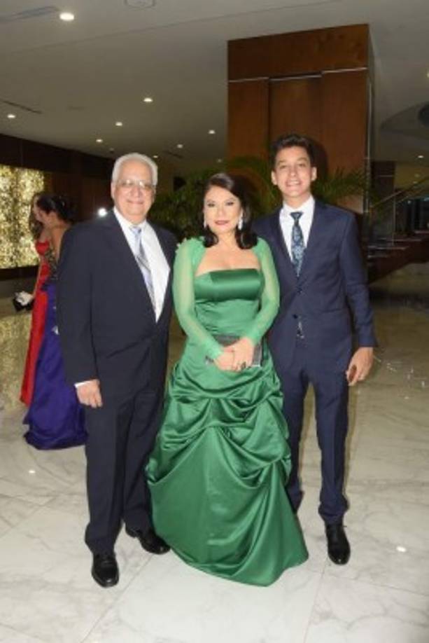 Francisco, Danori y Andrés Herrera.