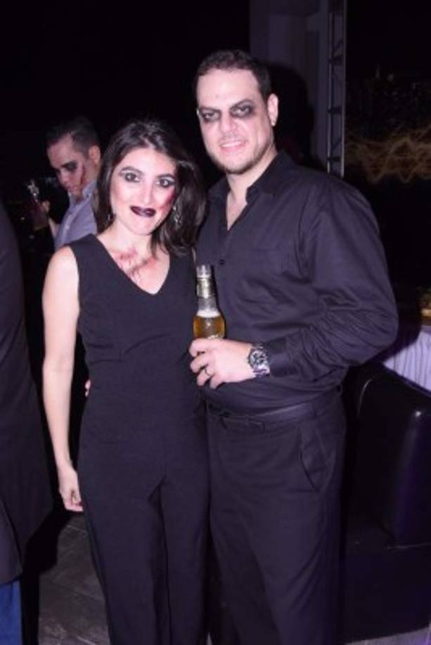 Mavis y Roberto Larios