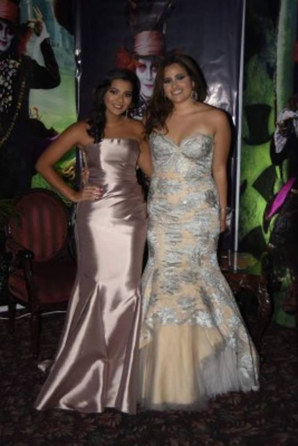 Sofía Saavedra y Victoria Carrión.