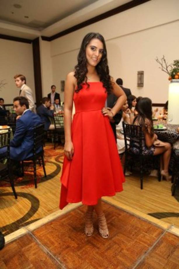 Joyce Andonie escogió una creación conservadora de la diseñadora Tracy Reese.