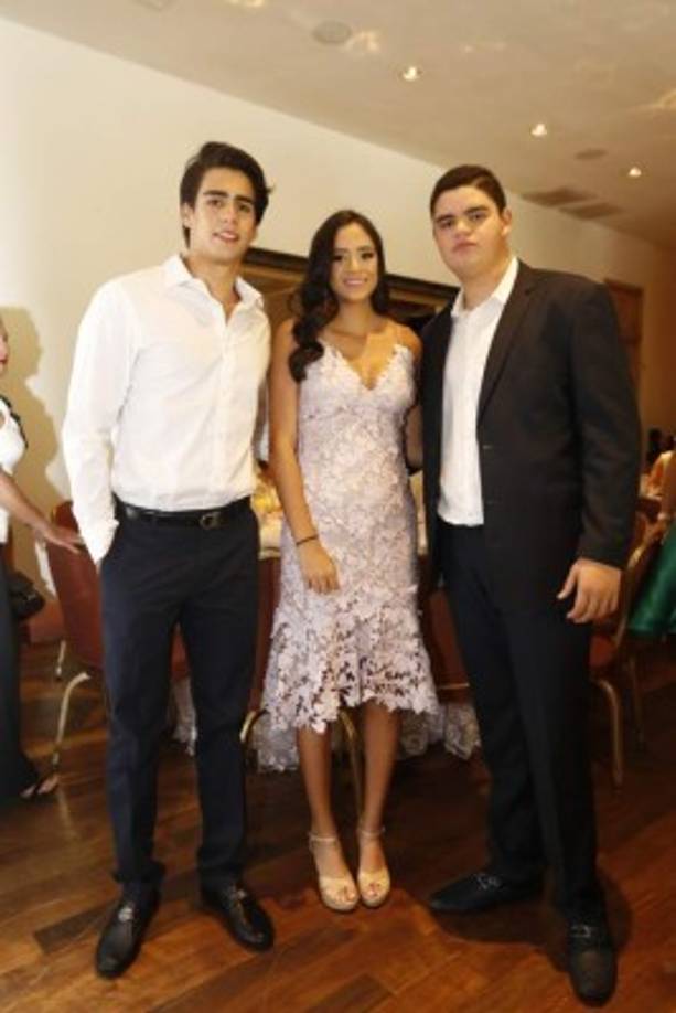 Nicholas Szydel, Alexa Matuty y Alberto Díaz.