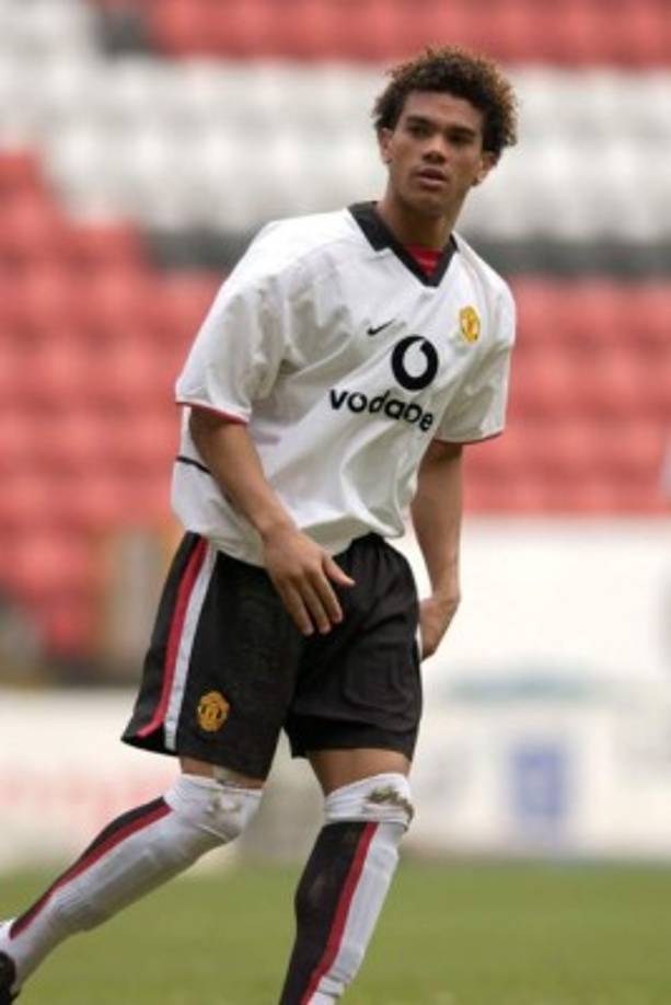 “No siempre entrenamos con el primer equipo, pero a veces teníamos partidos de cinco. Aspiraba a entrenar con ellos de forma permanente, y fue increíble cuando tuve la oportunidad. Entrené con Rooney y Ronaldo, lo cual fue muy importante”, recordó en diálogo con The Sun. Foto Twitter.