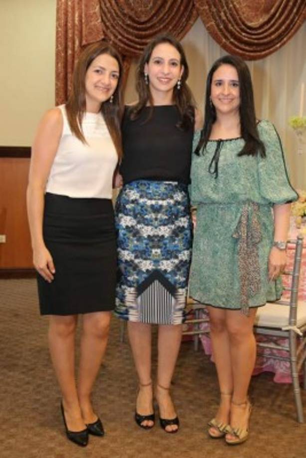 Carolina Mahomar, María Adel Fuschich y Ana María Fattaleh.