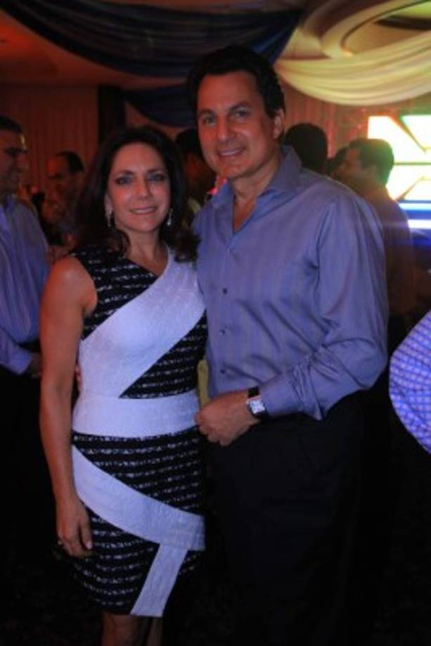 Sandra y Mario Canahuati.