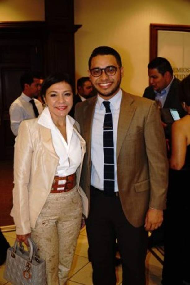 Maribel Lieberman y Kelsey David.