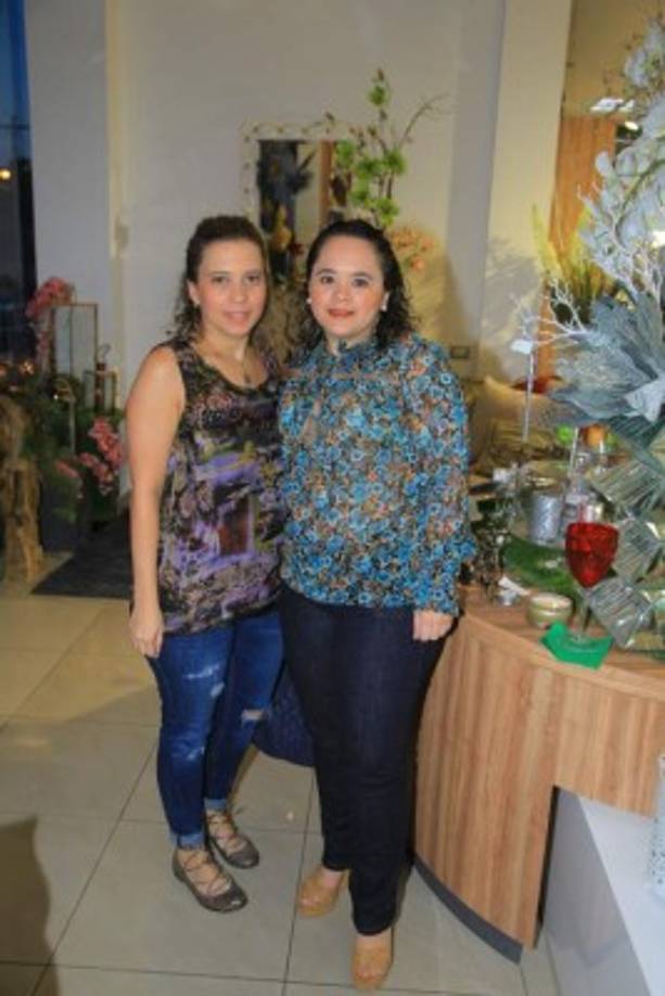Claudia Muñoz y Kalene Padilla.