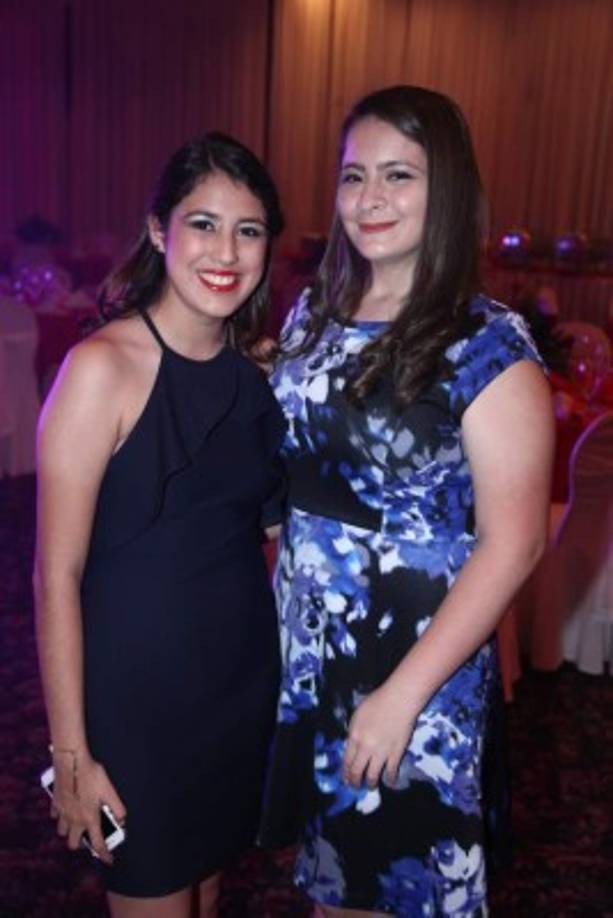 Alexa Aragón y Kendra Sikaffy.