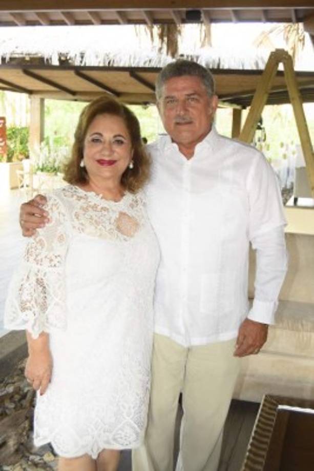 Suyapa y Basilio Fuschich.