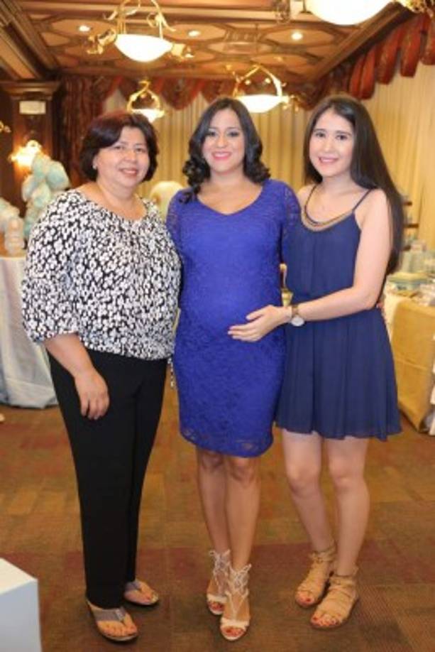 Lorena Moreno, Amanda Gaído y Andrea Moreno.