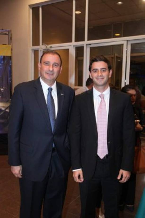 Juan Carlos y Juan Carlos Sikaffy.