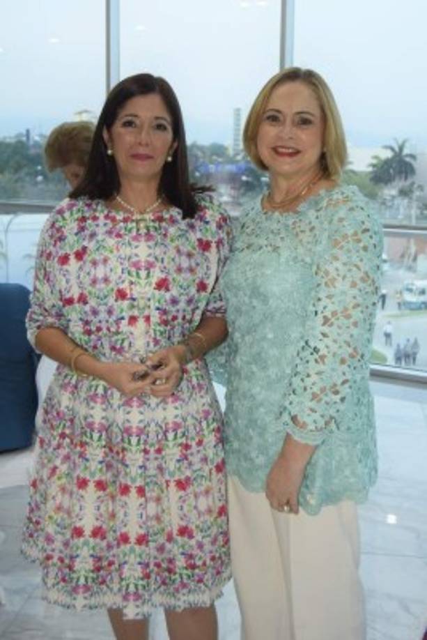 Kathy y Claudia Kattán.