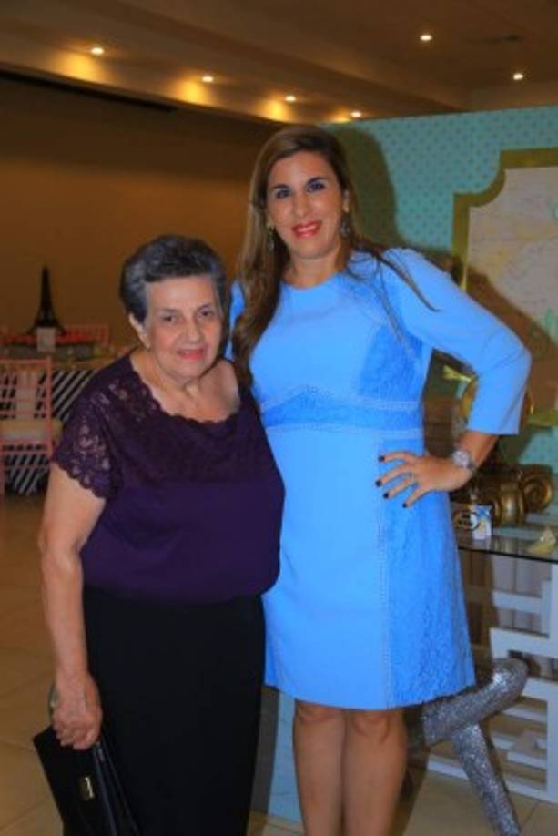 Olga y Catherine Handal.