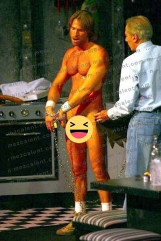 El actor argentino Sebastián Rulli apareció completamente desnudo en una obra de teatro 'Post Data tu Gato a Muerto' en el 2008.