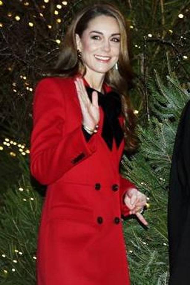 La princesa lució radiante en el esperado evento navideño.