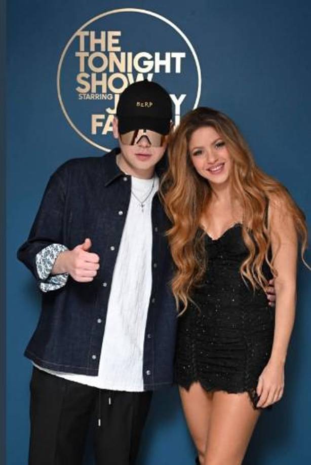 Los récords son: El tema los convierte en los artistas con el título de música latina más reproducido en Spotify en 24 horas (14.393.324), más visto en YouTube en 24 horas (63.000.000), el más rápido en alcanzar 100 millones de vistas en YouTube (en dos días y aproximadamente 22 horas), el más reproducido en Spotify en una semana