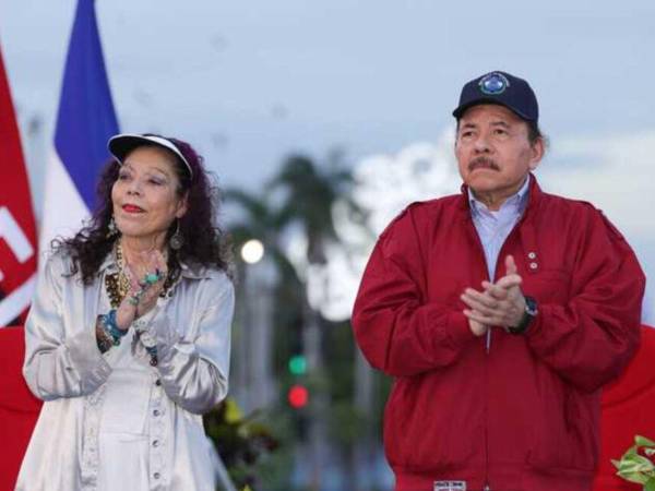 El presidente de Nicaragua, Daniel Ortega y la copresidenta, Rosario Murillo.