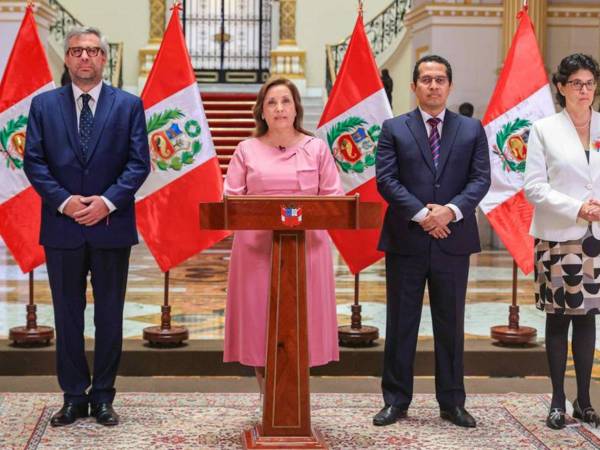 Boluarte anunció que las elecciones generales se celebrarán el 12 de abril de 2026 ante la inestabilidad política y polarización en Perú.