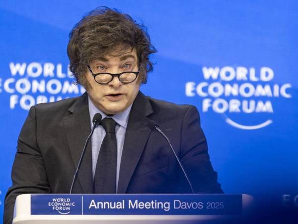 El presidente de Argentina, Javier Milei, enfrenta una demanda por promocionar la criptomoneda $LIBRA.