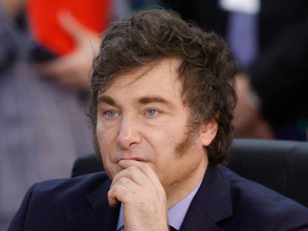 Milei enfrenta una investigación por promocionar una criptomoneda denominada ‘$LIBRA’.