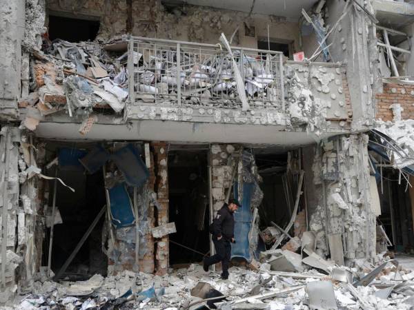 Los bombardeos dejaron al menos 12 muertos y 60 heridos en Ucrania.