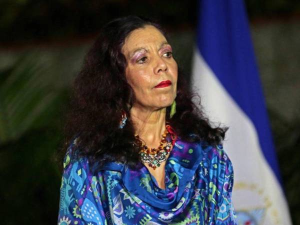 La copresidenta nicaragüense, Rosario Murillo, es la nueva jefa suprema del Ejercito nicaragüense.