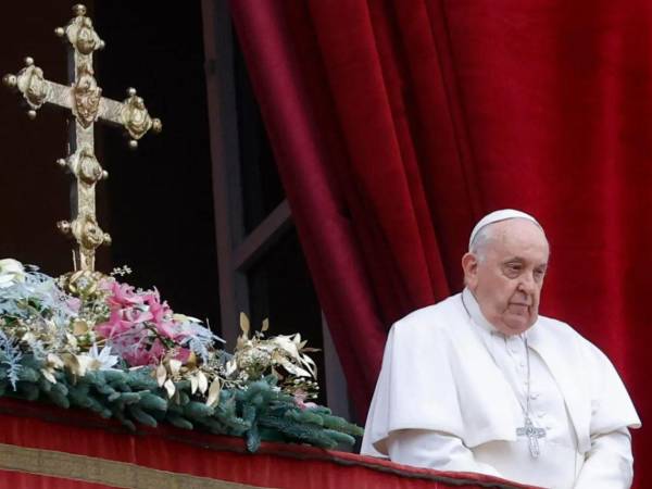 El Papa Francisco recibió la visita del secretario de Estado del Vaticano para realizar varias “tareas laborales”.