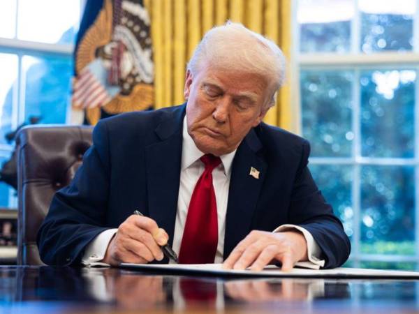 El presidente de Estados Unidos, Donald Trump, anunció una tregua de 90 días para los aranceles.