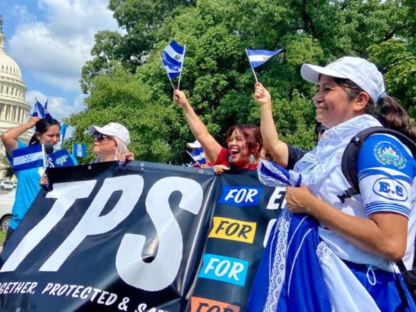 Activistas abogan por una extensión del TPS en Estados Unidos.