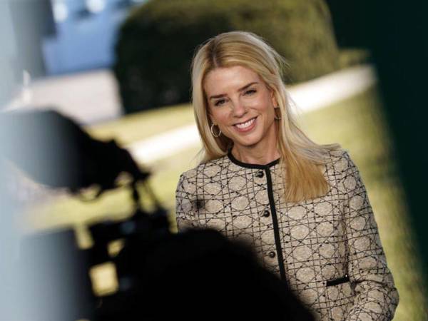 La fiscal general de Estados Unidos, Pam Bondi.