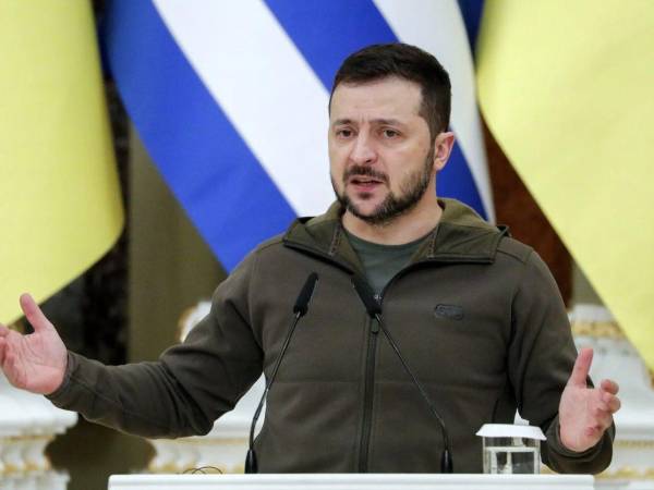 Putin pide llevar a cabo nuevas elecciones presidenciales en Ucrania para sustituir a Zelenski como presidente.