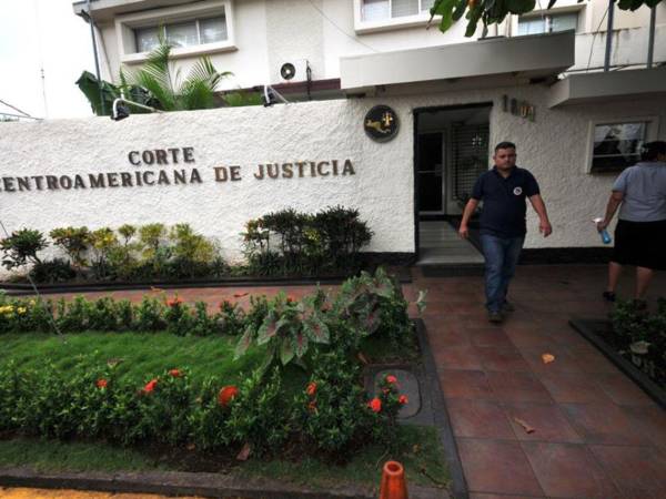 Vista de la fachada de la sede de la Corte Centroamericana de Justicia en Managua (Nicaragua).