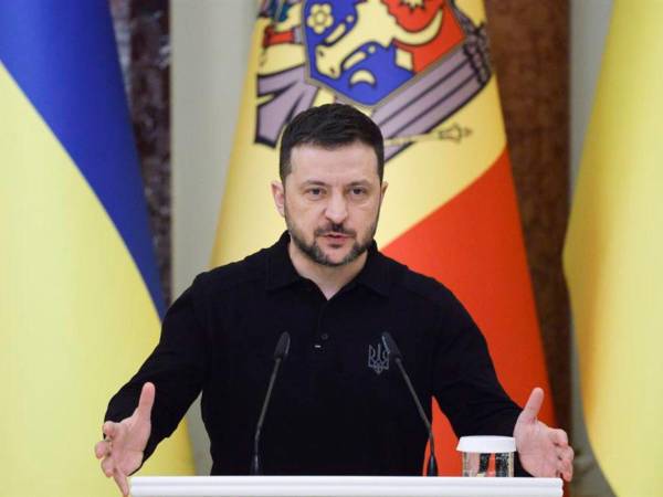 Zelenski viajará a Estados Unidos para su primer encuentro con Trump como presidente.